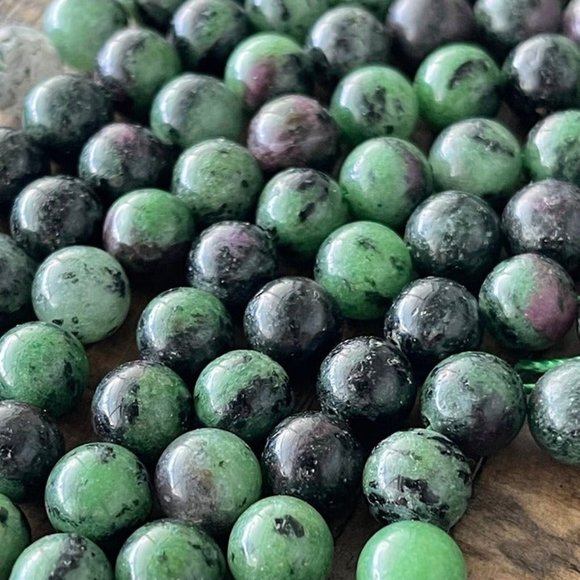 8mm Ruby in Zoisite Bead Strands - Green - Picture 4 of 4